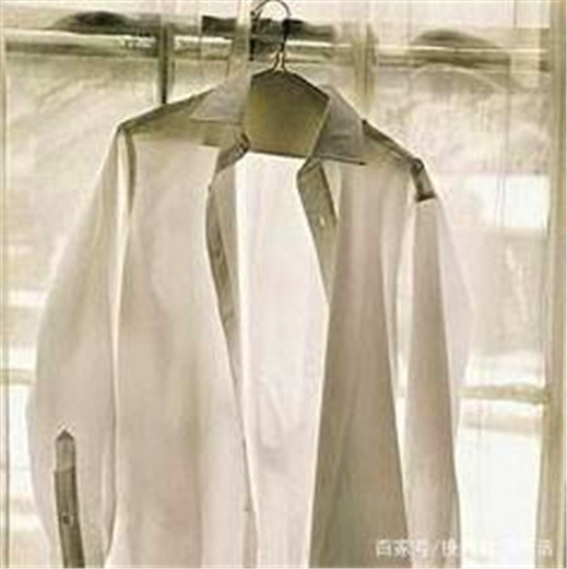 衣服上長(zhǎng)斑了怎么辦？不要慌張，小妙招教你輕松除干凈
