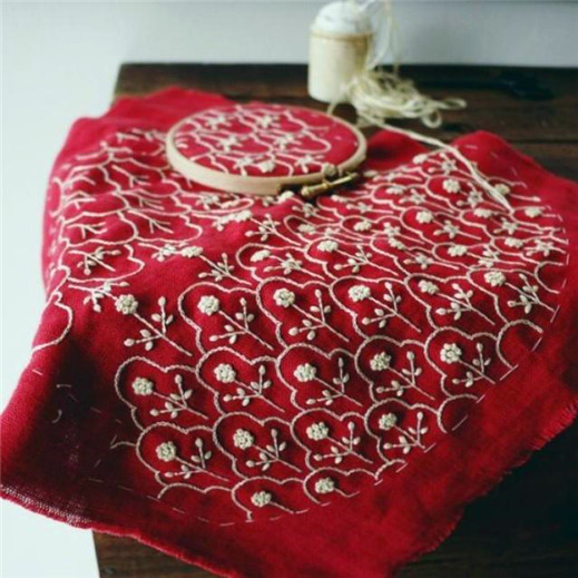手工刺繡DIY：毛線刺繡26款圖案，繡在毛衣和毛呢服裝上都很漂亮